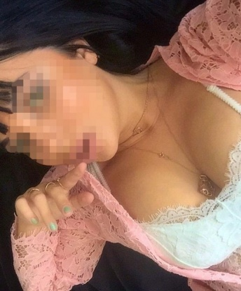 Если ты ищешь неповторимые эмоции и желаешь скрытую страсть, то я именно та, кто сделает твои самые сокровенные фантазии реальностью. Мои услуги включают классический секс, оральный секс, стриптиз, массаж и так многое другое. Посмотри мои фото – они говорят больше тысячи слов. У меня множество положительных отзывов, подтверждающих мою профессиональность и умение доставить удовольствие. Живу в Москве и готова встретиться с тобой в уютной атмосфере. Жду твоего звонка или сообщения, чтобы начать наше незабываемое приключение. 🌟🔥 4237, 24 года